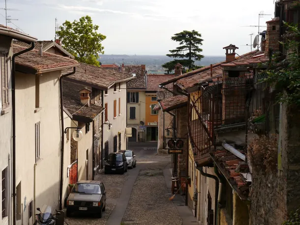 Koty w Lonato del Garda