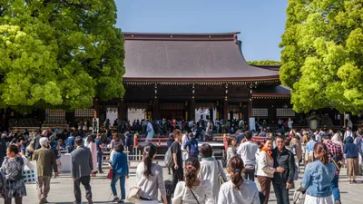 Meiji Shrine w Yoyogi Park w Tokio (Japonia) by Podróże Szczęściary