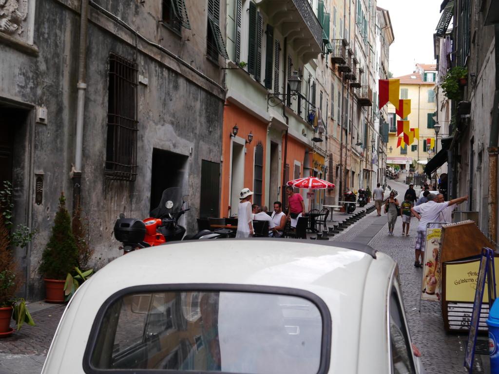 Główna uliczka tej części Ventimiglia