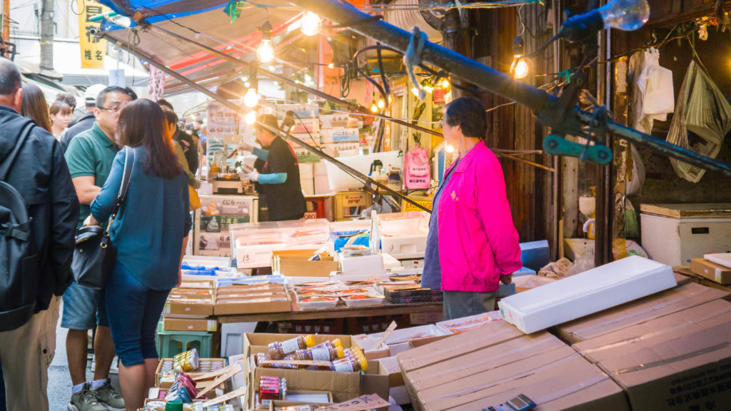 Tsukiji Outer Market w Tokio (Japonia)